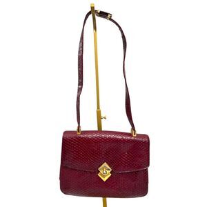 Koret Vintage Leather Red Croc Embossed Gold Tone Hardware Shoulder Bag
